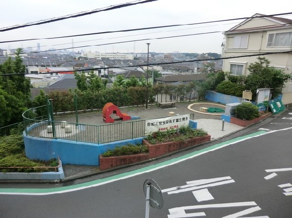 周辺環境:新吉田第三公園(新吉田第三公園まで600ｍ)