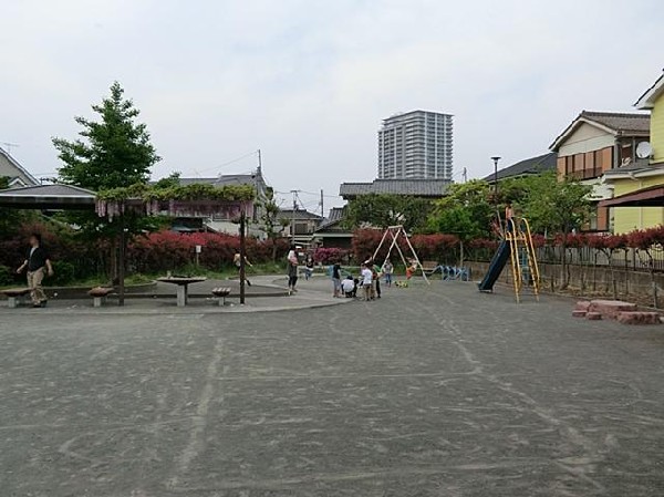 周辺環境:杉田善一公園(杉田善一公園まで750m)