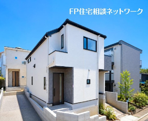 外観:陽当たりと風通しのよさに恵まれた、落ち着きある住環境。利便性と静けさ、そのどちらも大切にしたい方にふさわしい立地です。