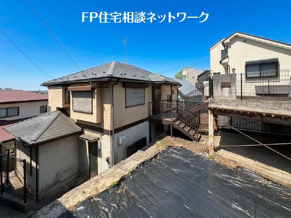 外観:閑静な住宅地で子育て家族にピッタリ。毎日のお散歩も快適な緑に恵まれたエリアで、自然に包まれた穏やかな暮らしを実現するための、ゆとりある住環境が整っています。
