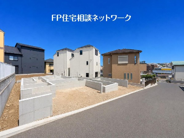 外観:毎日のお散歩も快適な緑に恵まれたエリアは伸び伸びスローライフを叶えてくれます。自然豊富な季節の移ろいを身近に感じられる環境でストレスフリーな生活をお送りください。