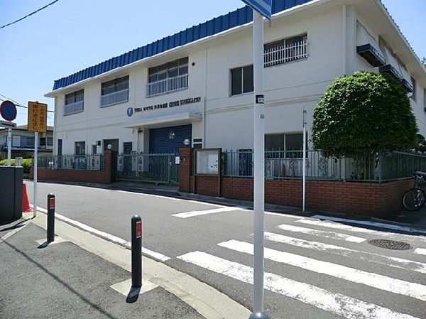 周辺環境:銀嶺幼稚園(銀嶺幼稚園まで800m)