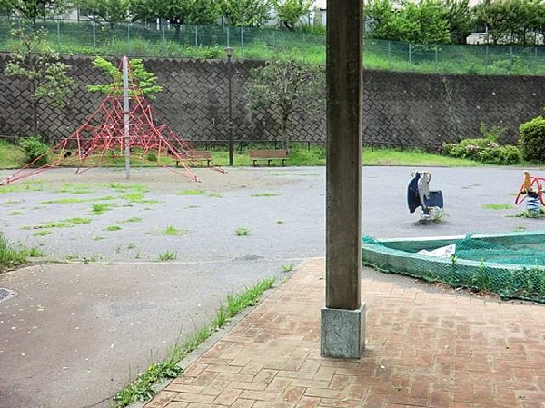 周辺環境:六ツ川三丁目第二公園(六ツ川三丁目第二公園まで400m 公園近くでお子様も安心して遊べます♪)