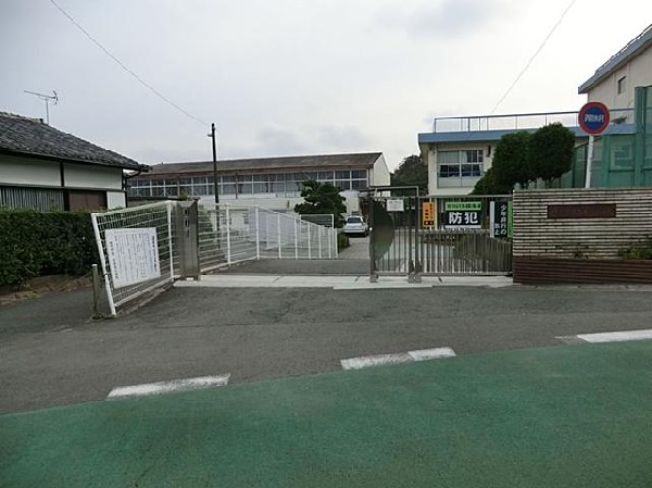 周辺環境:横浜市立南本宿小学校(横浜市立南本宿小学校まで250m)