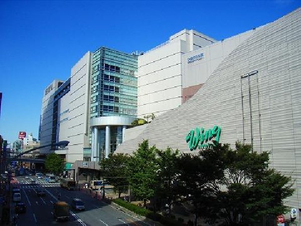 周辺環境:京浜急行電鉄上大岡駅(京浜急行電鉄上大岡駅まで700m)