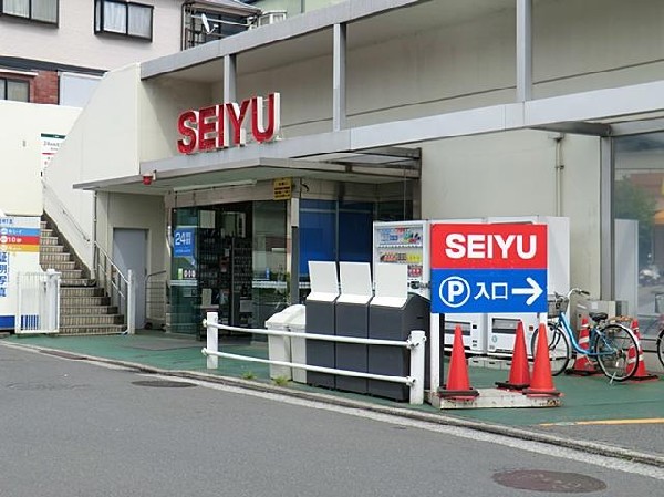 周辺環境:西友能見台店(西友能見台店まで400m)