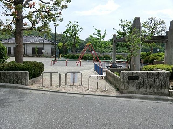 周辺環境:赤井谷第三公園(赤井谷第三公園まで250m 公園近くでお子様も安心して遊べます♪)