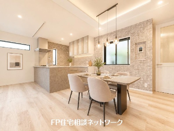 家族と過ごす時間を大切にしたい方にぴったりのゆとりある住空間です。（本画像はCGで作成しており、実際に現地に家具はおかれておりません。また価格に家具は含まれておりません。）