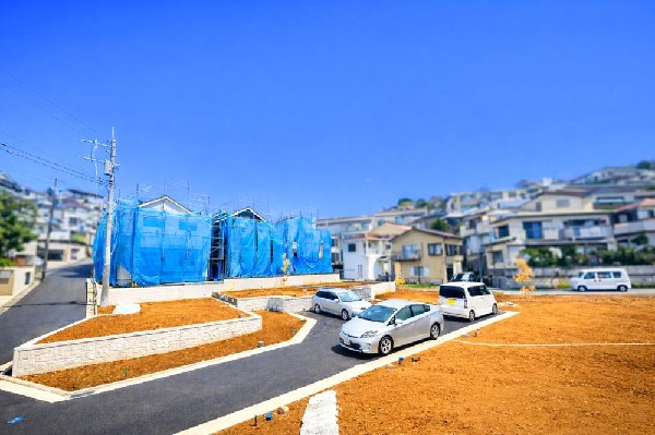 外観:☆☆風通しの良い住宅地☆☆  ゆとりのある住宅地　部屋の窓を開けるとそこには心地よい風が通りぬけます♪