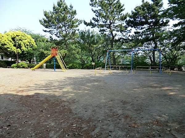 周辺環境:鳥が丘第一公園(鳥が丘第一公園まで190m)