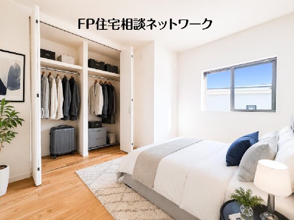 寝室は常に明るく、気持ちの良い毎朝を迎えられます。（本画像はCGで作成しており、実際に現地に家具はおかれておりません。また価格に家具は含まれておりません。）