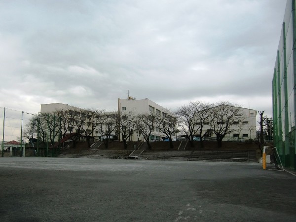 周辺環境:横浜市立城郷中学校(横浜市立城郷中学校まで2300ｍ)