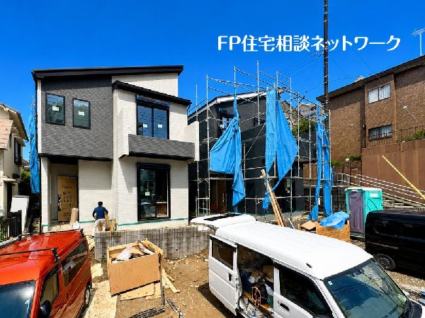 外観:毎日のお散歩も緑に恵まれたエリアで自然に包まれた穏やかな暮らしを実現するためのゆとりある住環境が整っています。緑の潤いを感じながらホッと生活できそう。
