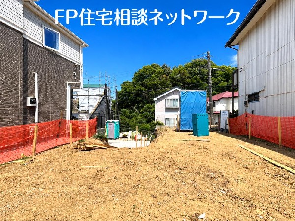 外観:光と風が行わたる開放感あふれる邸宅　春には気持ちの良いそよ風、冬には朝の暖かな光　季節の移り変わりを感じる暮らしを実現