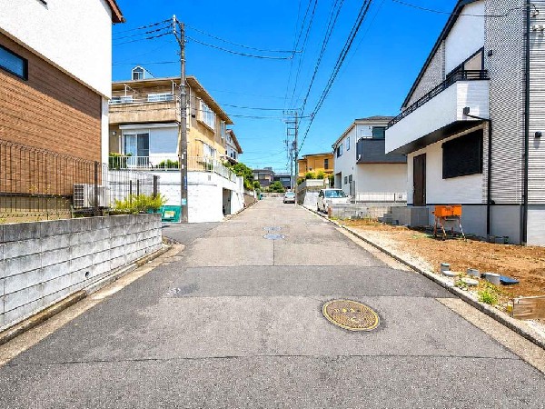 外観:☆☆風通しの良い住宅地☆☆  ゆとりのある住宅地　部屋の窓を開けるとそこには心地よい風が通りぬけます♪