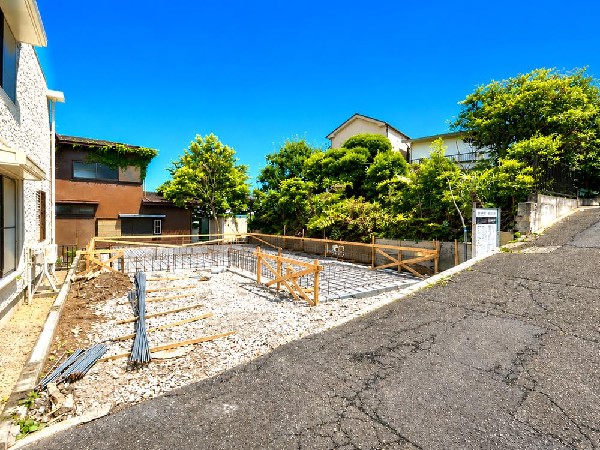 外観:☆☆風通しの良い住宅地☆☆  ゆとりのある住宅地　部屋の窓を開けるとそこには心地よい風が通りぬけます♪