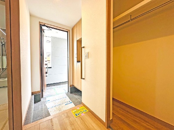 外観:住まう人の帰り、訪れる人を優しく迎える安らぎに満ちた空間　上質感あふれるエントランス