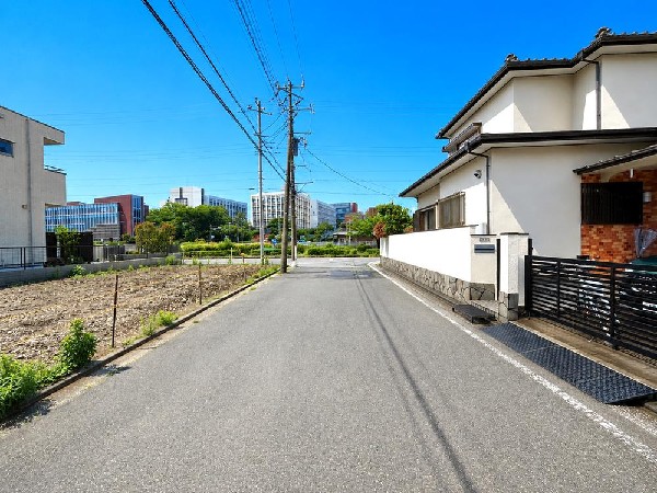 外観:☆☆風通しの良い住宅地☆☆  ゆとりのある住宅地　部屋の窓を開けるとそこには心地よい風が通りぬけます♪