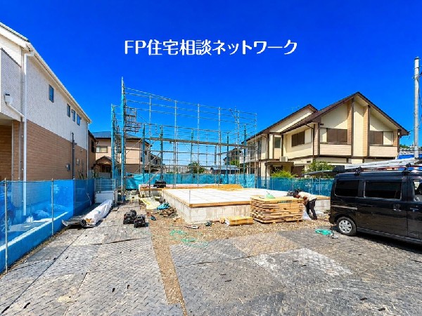 外観:毎日のお散歩も快適な緑に恵まれたエリアは伸び伸びスローライフを叶えてくれます。自然豊富な季節の移ろいを身近に感じられる環境でストレスフリーな生活をお送りください。