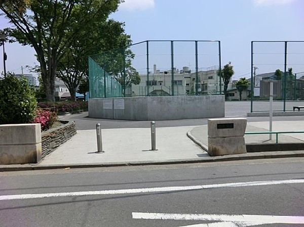 周辺環境:睦町公園(睦町公園まで350m)