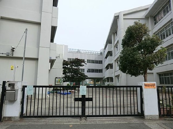 周辺環境:横浜市立小田小学校(横浜市立小田小学校まで350m 小学校近く♪お子様も通学も安心です♪)
