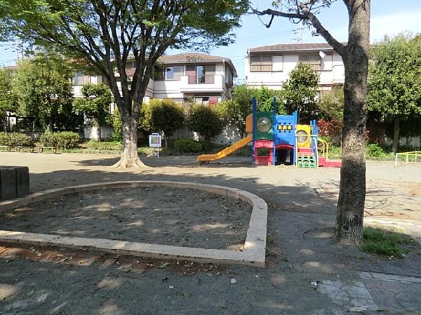 周辺環境:下永谷長町公園(下永谷長町公園まで260m)