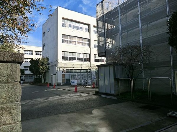 周辺環境:横浜市立城郷中学校(横浜市立城郷中学校まで900m 中学校近くで通学安心です♪)