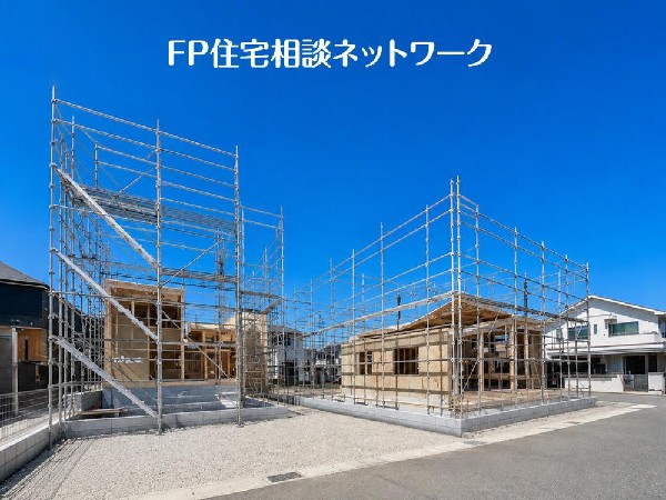 外観:光と風を身近に感じる、開放感あるロケーション。穏やかな街並みに包まれながら、日々を心豊かに彩る暮らしがここから始まります。