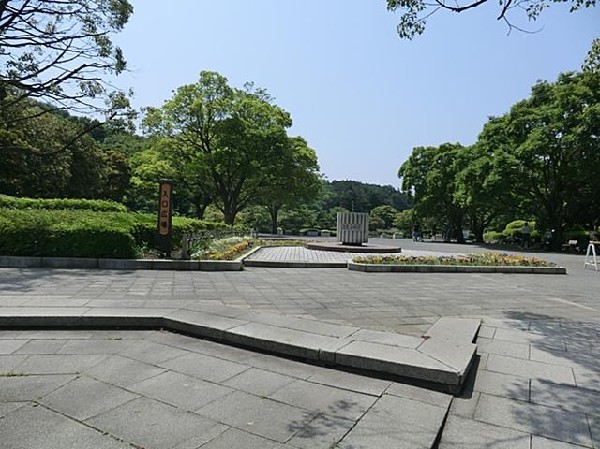 周辺環境:こども自然公園(こども自然公園まで550m)