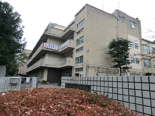 周辺環境:横浜市立六ツ川中学校(横浜市立六ツ川中学校まで850ｍ)