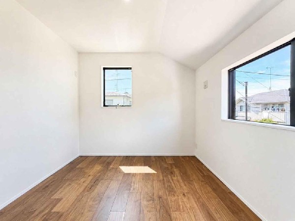 ☆☆日当たり・風通しの良いお部屋☆☆  居室となる空間には毎日しっかりと光が差し込みます♪勉強にお仕事にリラックスに充実した自分の時間をお過ごし下さい♪