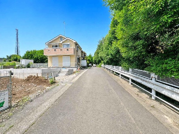 外観:☆☆風通しの良い住宅地☆☆  ゆとりのある住宅地　部屋の窓を開けるとそこには心地よい風が通りぬけます♪