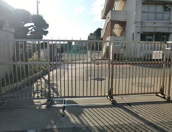 周辺環境:横浜市立大正中学校(横浜市立大正中学校まで1500m)