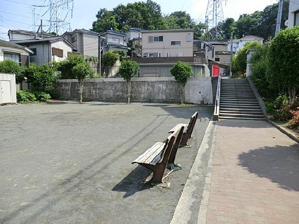 周辺環境:戸塚町ぜんば公園(戸塚町ぜんば公園まで850m)