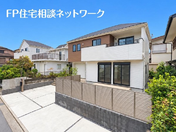 外観:光と風を身近に感じる、開放感あるロケーション。穏やかな街並みに包まれながら、日々を心豊かに彩る暮らしがここから始まります。