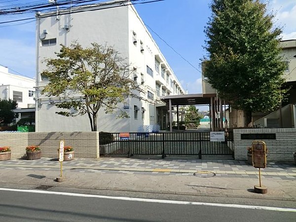 周辺環境:横浜市立戸塚小学校(横浜市立戸塚小学校まで1300m)