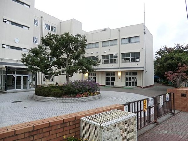 周辺環境:横浜市立永田台小学校(横浜市立永田台小学校まで800m)