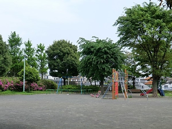周辺環境:橋戸東公園(橋戸東公園まで400ｍ)