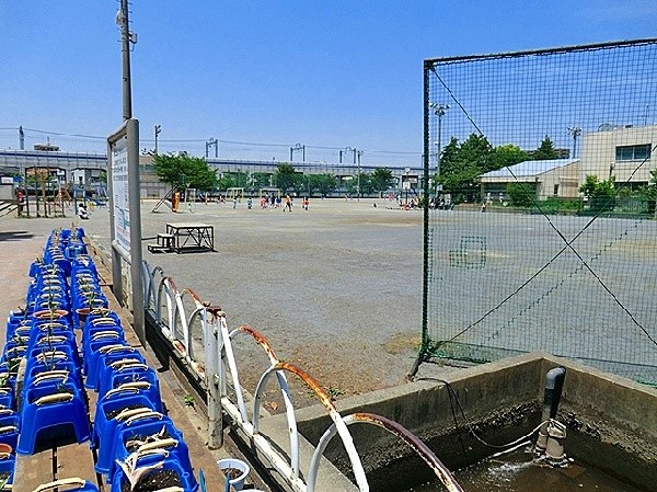 周辺環境:東住吉小学校(学校教育目標「すこやか（すなおな子・こころやさしい子・やる気がある子・かんがえる子）」)