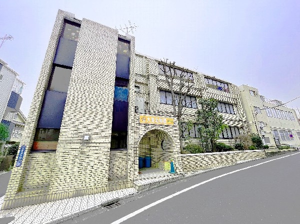 周辺環境:桜鳩学園大楽幼稚園　(心を育て、素直に「ありがとう」「ごめんなさい」といえる子どもを育てます。)