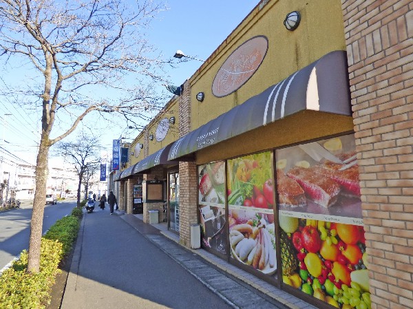 周辺環境:フレスコ ベンガベンガ長沢店　(食の安全・安心はもちろん、旬や美味しさへのこだわりを持ち続け、地域のお客様へ「おいしい毎日」をお届けいたします。)