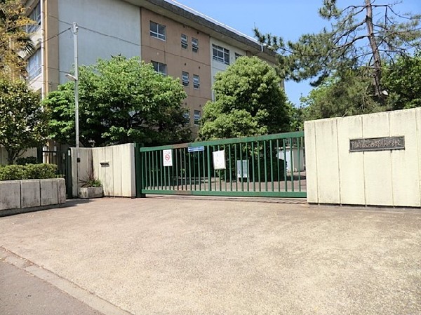 周辺環境:西野川小学校(「自然の坂道」「せせらぎ池」が特徴です。学校キャッチフレーズ：にこにこ しんせつ のびのびと がっこうだいすき わっくわく)