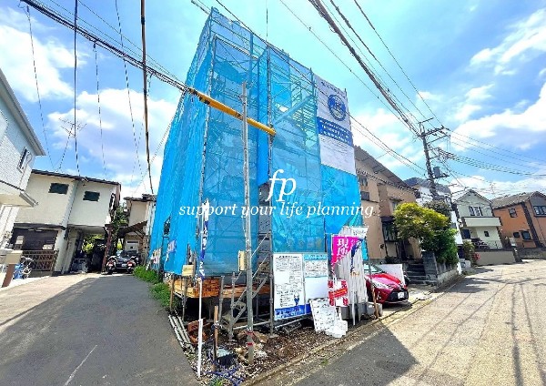 外観:建築の後も永く続く安心と信頼が建物の真価です。綿密な工程を経て誕生する住まいだからこそ、アフターケアの体制も万全に。第三者保証など万一の備えも怠りません。