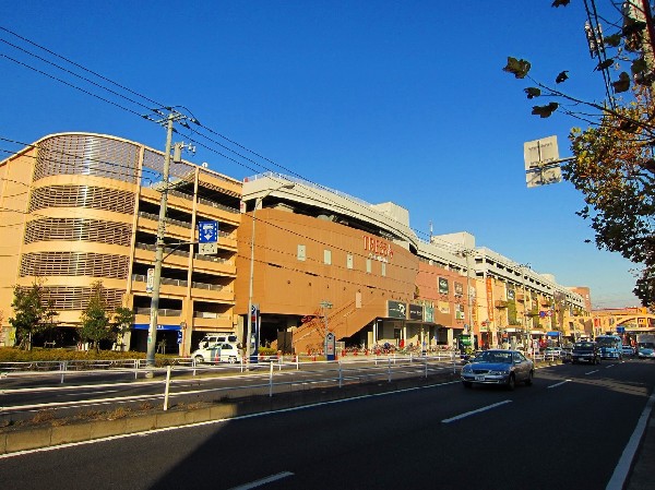 周辺環境:大倉山公園(梅林で有名な大きな公園、お休みの日にのんびりと過ごすことが出来ます。ドラマのロケ地にもなっています)