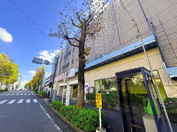 周辺環境:そうてつローゼン三ツ境店(相鉄グループのスーパーとして神奈川中心に54店舗構える。朝6時～25時まで営業していること。)