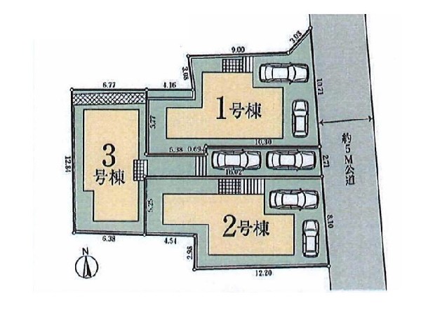 区画図:カースペース2台有り。採光や開放性に恵まれた全3棟。