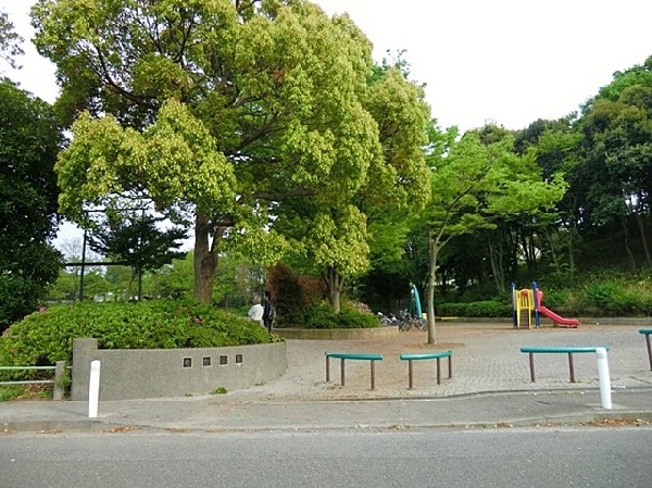 周辺環境:桂台公園(住宅街らしく近隣には公園が複数ありますので、お子様にも嬉しい住環境です。きっと、お気に入りの公園がみつかるはずです。)