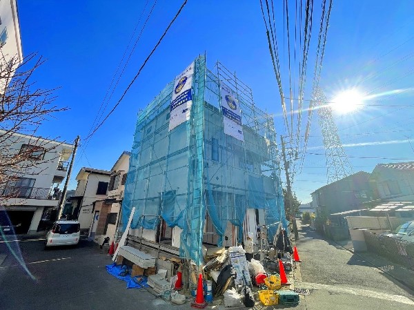 外観:毎日のお散歩も快適な緑に恵まれた閑静な住宅地は、伸び伸びスローライフを叶えてくれます。自然豊富な季節の移ろいを身近に感じられる環境です。