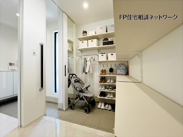 本画像はAIがCGでモノを作成しており、実際の現地にモノは設置されておりません。また、販売価格にモノ等は含まれておりません。