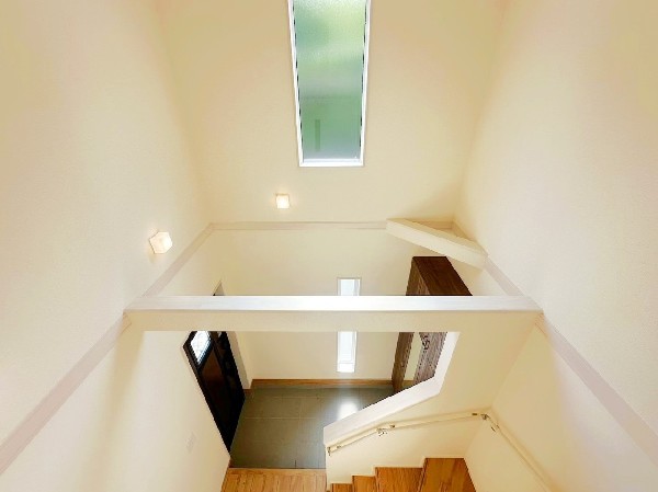 早く引っ越しがしたいとお考えのご家族にピッタリの完成済み物件。室内のインテリアもイメージがしやすく、新生活が楽しみですね。